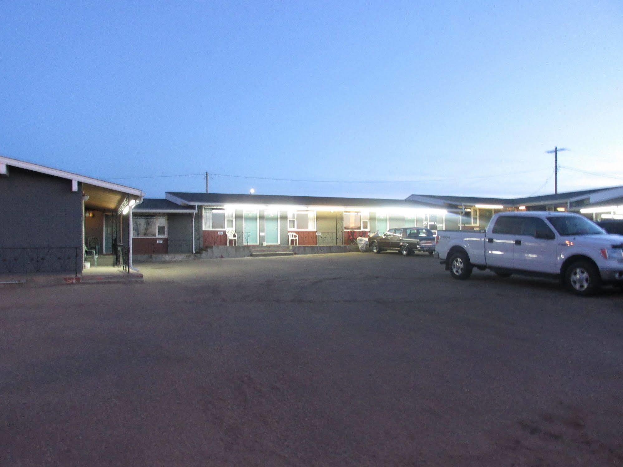 Ace Crown Motel Medicine Hat Zewnętrze zdjęcie